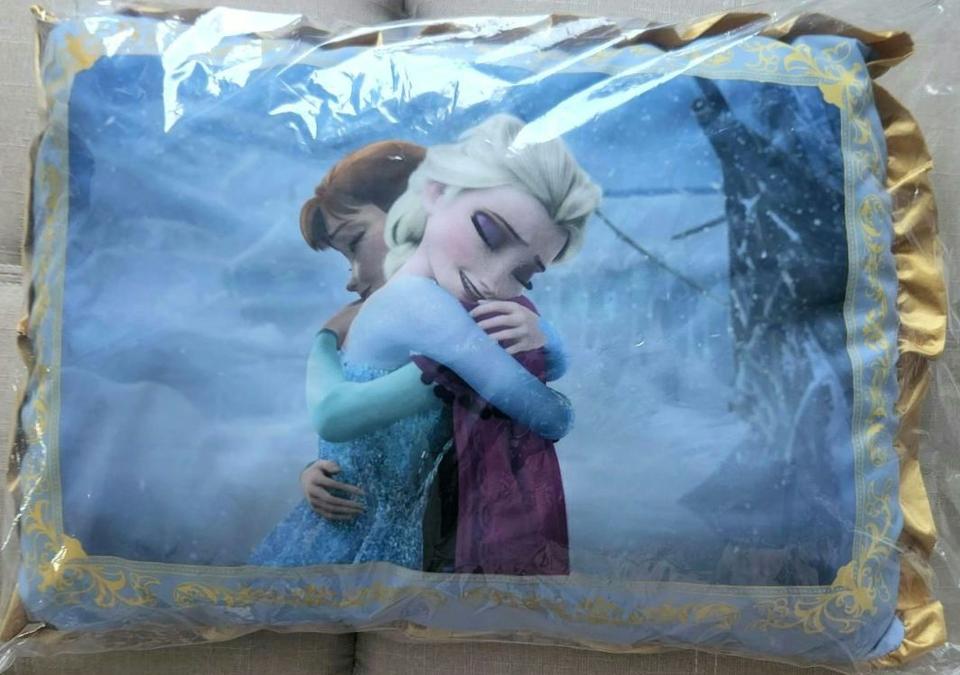 Ichiban Kuji Frozen Cushion Disney Dreaming Celebration for Sale