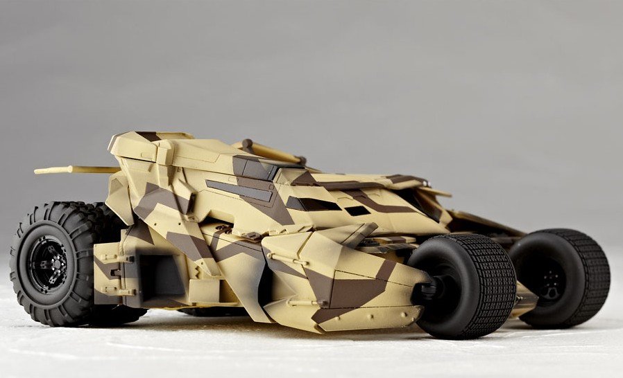 Sci-Fi Revoltech 047 Bane Batmobile Tumbler Cannon