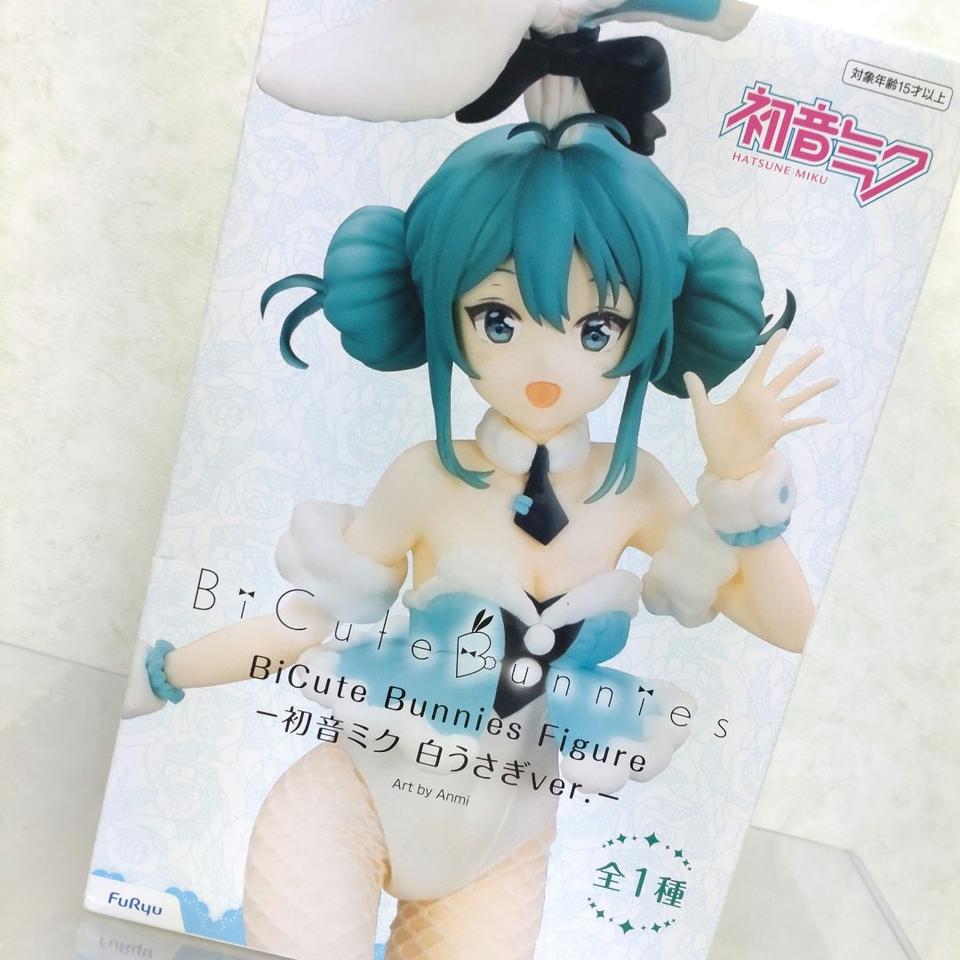 FuRyu Hatsune Miku BiCute Bunnies Figure White Rabbit Ver. for Sale