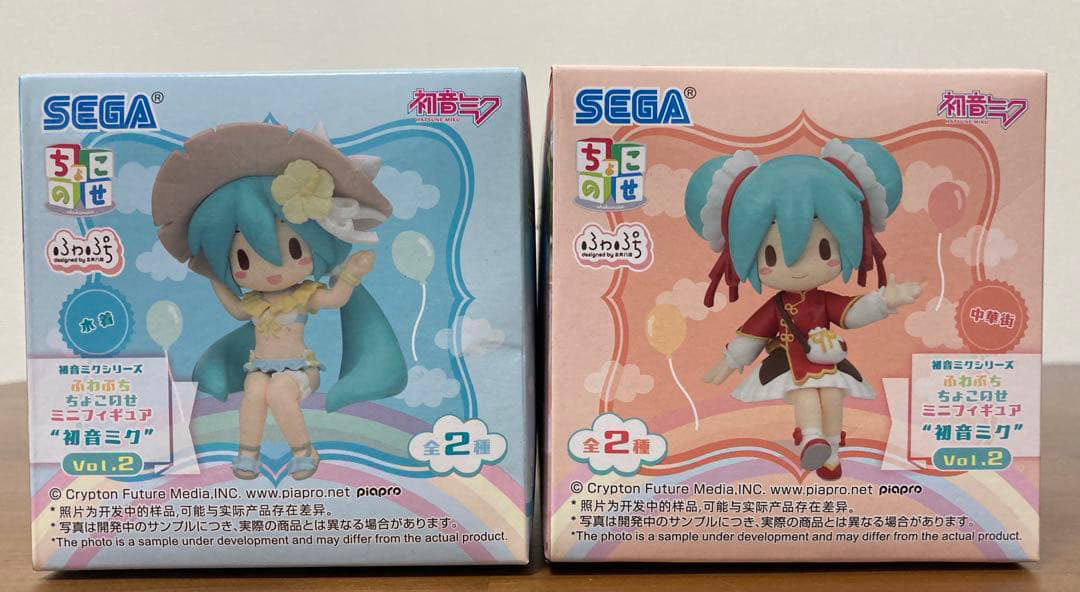 Fuwapuchi Chokonose Mini Figure Hatsune Miku Vol.2 Chinatown Ver./Swimsuit Ver. Buy