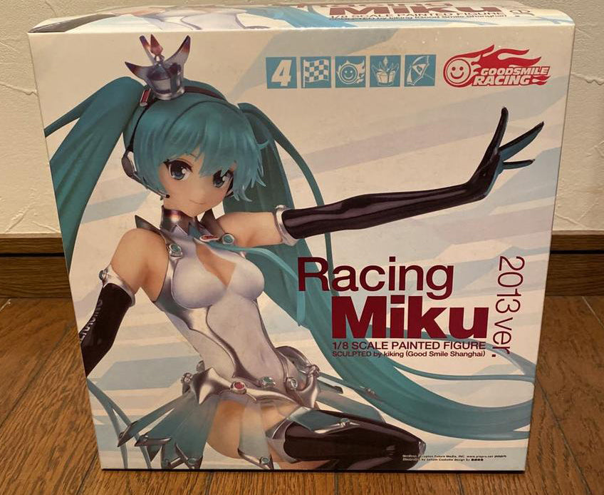 Good Smile Racing Hatsune Miku Racing Miku 2013 ver. 1/8 Scale Figure for Sale