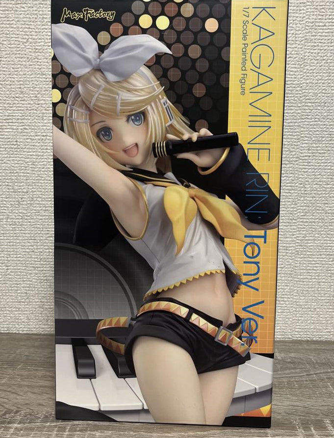 Kagamine Rin Tony ver. 1/7 Scale Figure for Sale