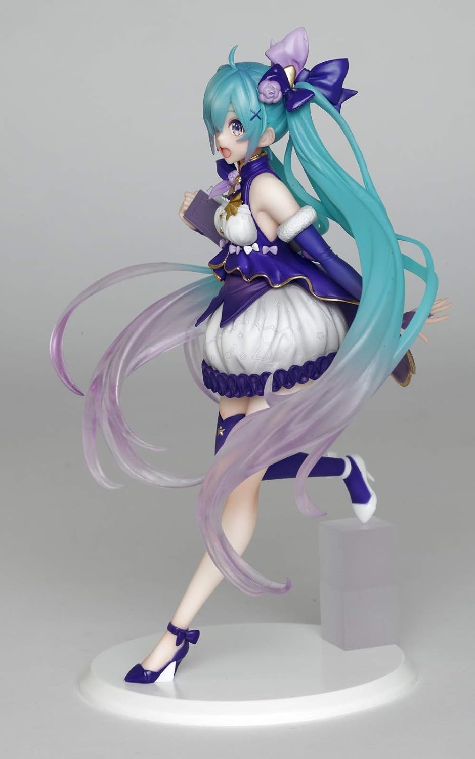 Taito Hatsune Miku 3rd Season Winter ver. Figure for Sale