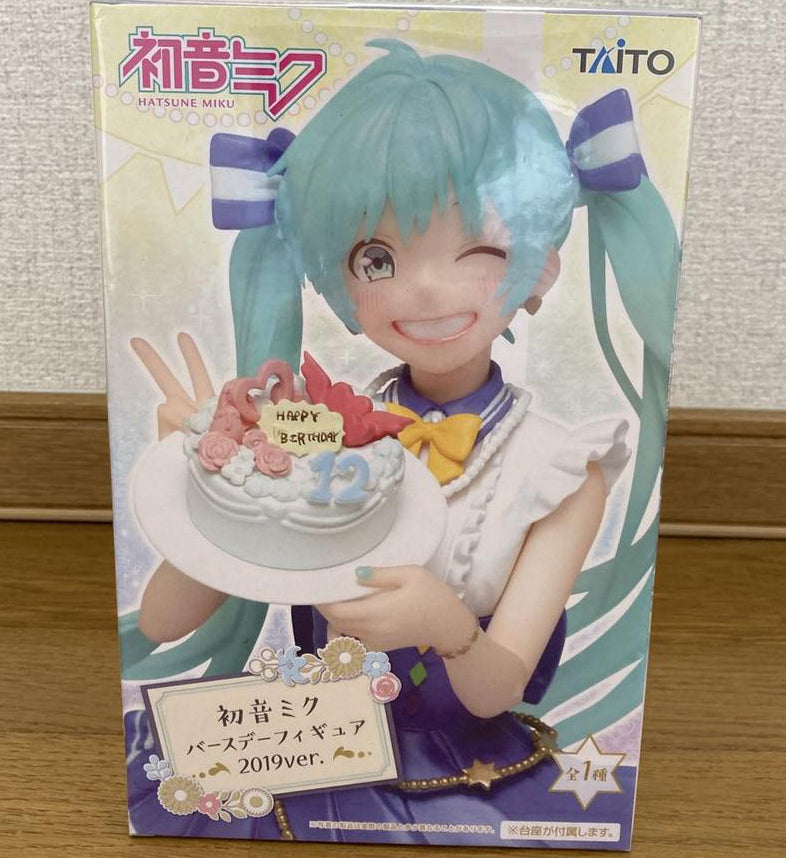 Hatsune Miku Birthday 2019 Ver. Figure Taito Hatsune Miku for Sale