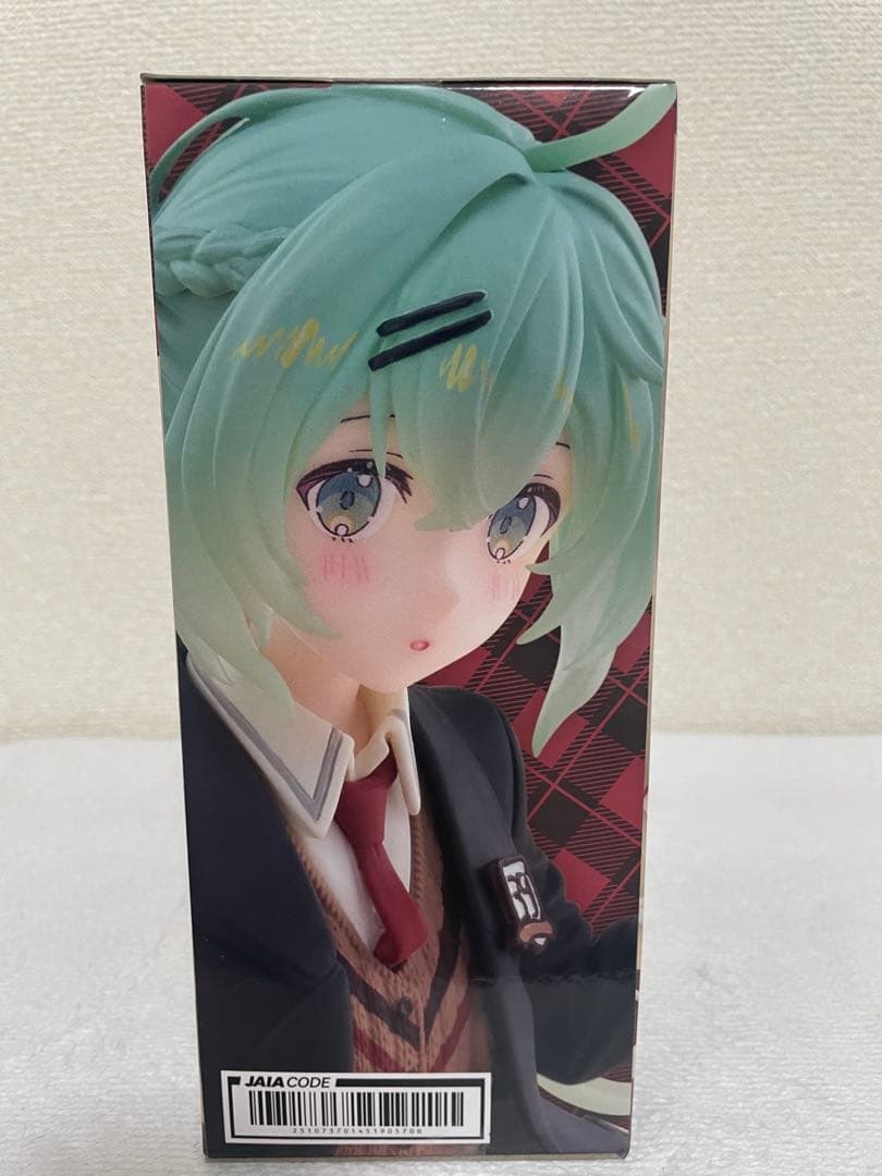 Taito Hatsune Miku Fashion Figure Preppy for Sale