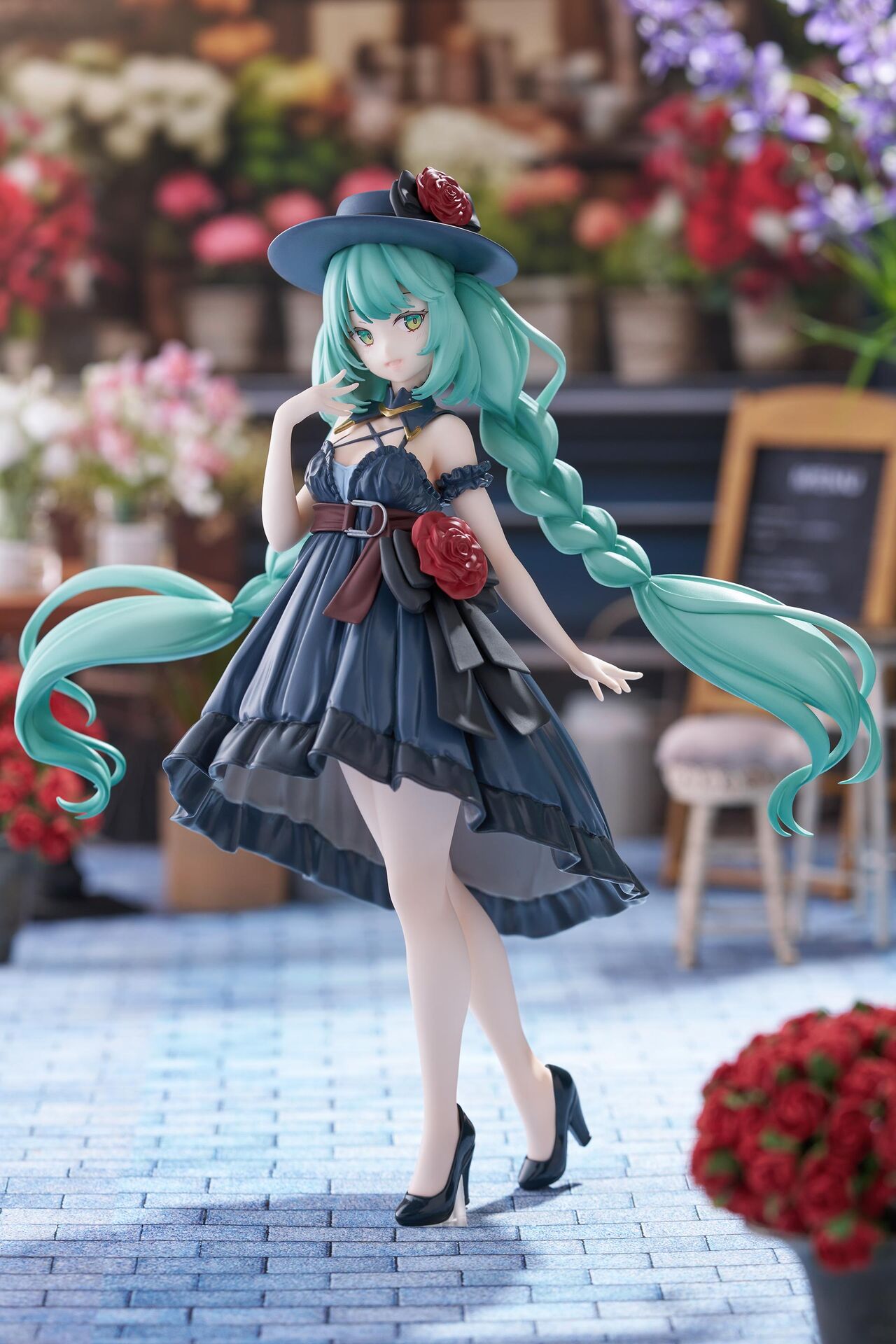 Hatsune Miku Trio-Try-iT Figure Outing Dress Buy