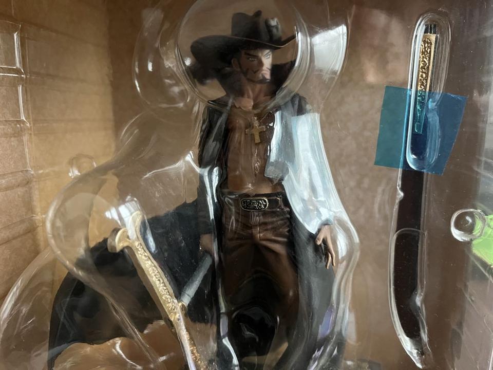 Ichiban Kuji One Piece The Great Gallery Last One Prize Dracule Mihawk Figure for Sale