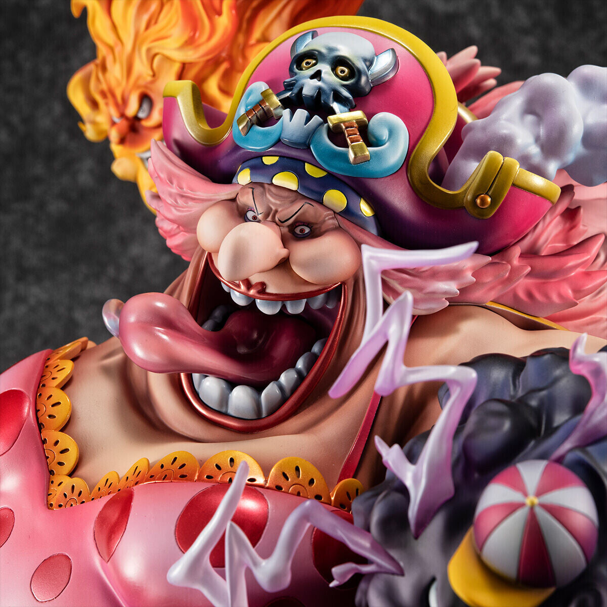 ONE PIECE LOOKUP BIG MOM FIG Collectibles on DeepDiscount ONE PIECE LOOKUP BIG MOM FIG Collectibles on DeepDiscount