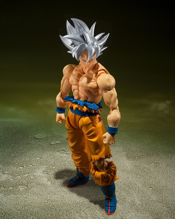 Goku mastered ultra hot sale instinct action figure