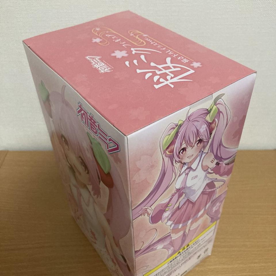 Taito Sakura Miku Figure New Illustration Ver. Vocaloid Hatsune Miku