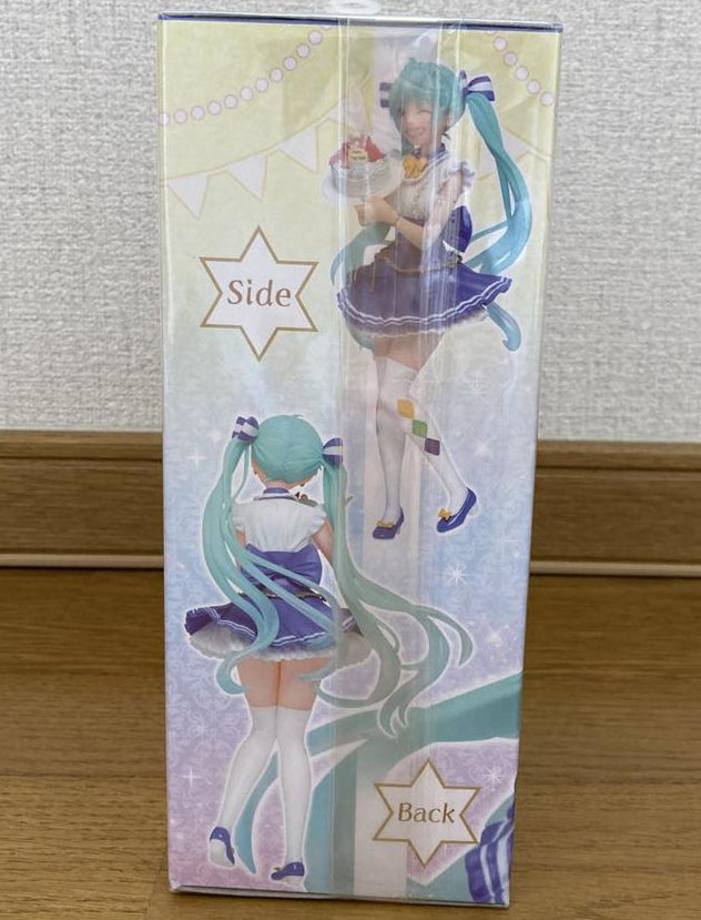 Hatsune Miku Birthday 2019 Ver. Figure Taito for Sale