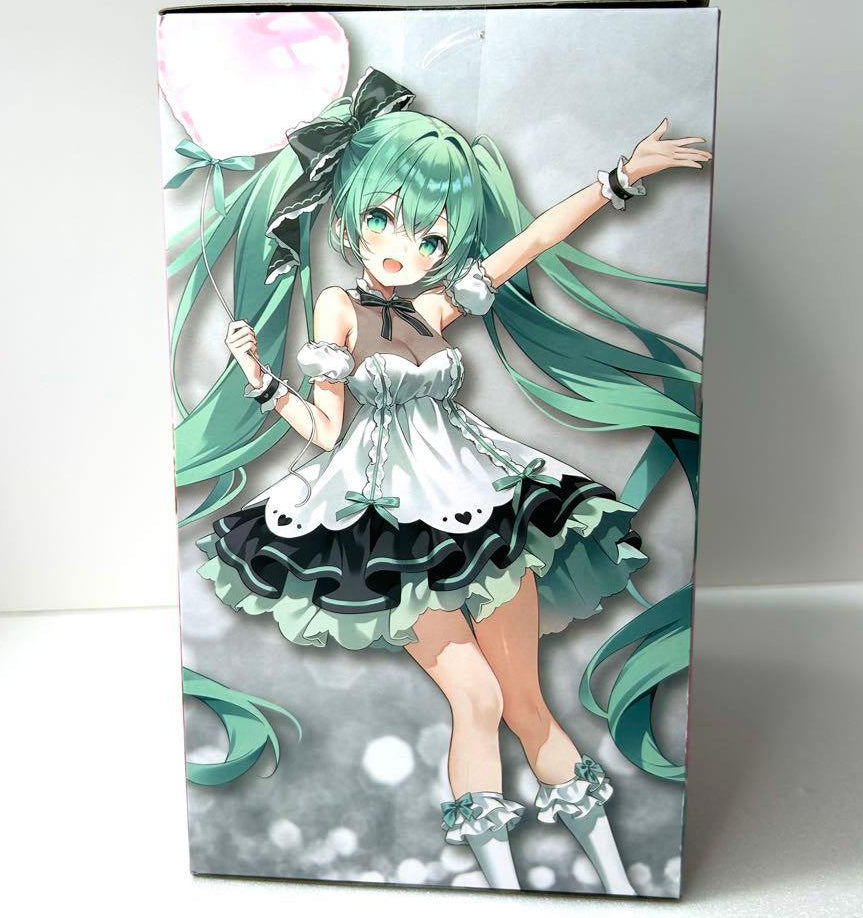 Taito Hatsune Miku Birthday2025 AMP+ Figure Party Ver. for Sale
