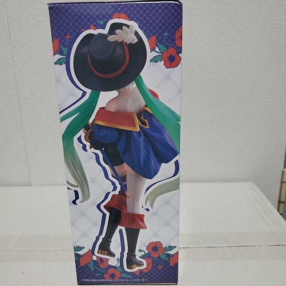 Taito Hatsune Miku Wonderland Figure Puss in Boots for Sale