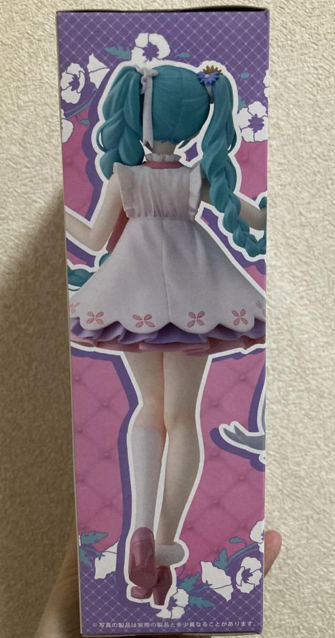 Hatsune Miku Wonderland Figure Rapunzel Taito for Sale