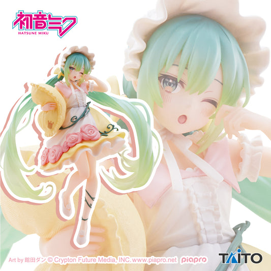 Taito Hatsune Miku Wonderland Figure Sleeping Beauty for Sale