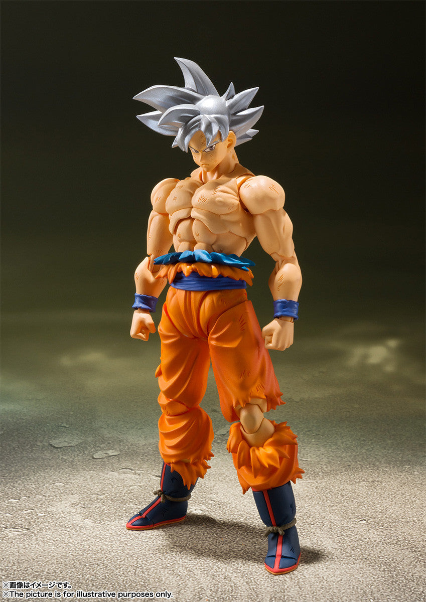 Bandai Ichiban Kuji Dragon Ball Son Goku Ultra Instinct Figure orange