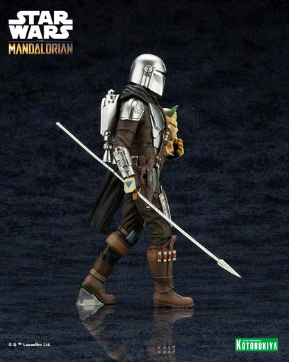 The Mandalorian Grogu & Mandalorian ARTFX+ Statue